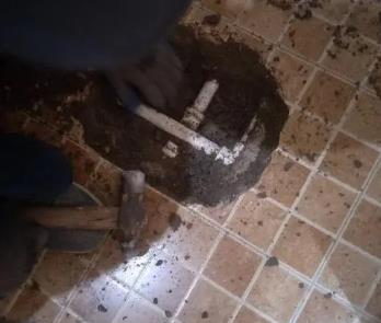 科尔沁右翼中卫生间漏水维修公司为您分享下卫生间渗水如何处理及注意事项